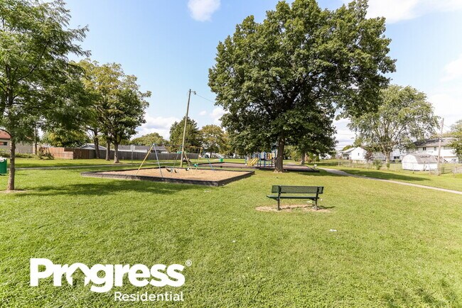 Building Photo - 4770 Sullivant Ave