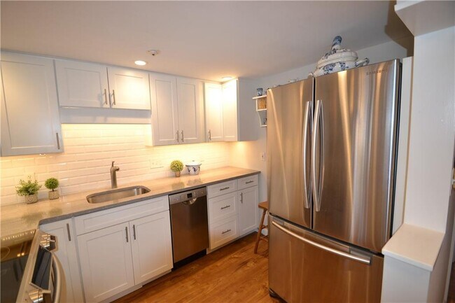 Building Photo - 49 Sea Breeze Ln