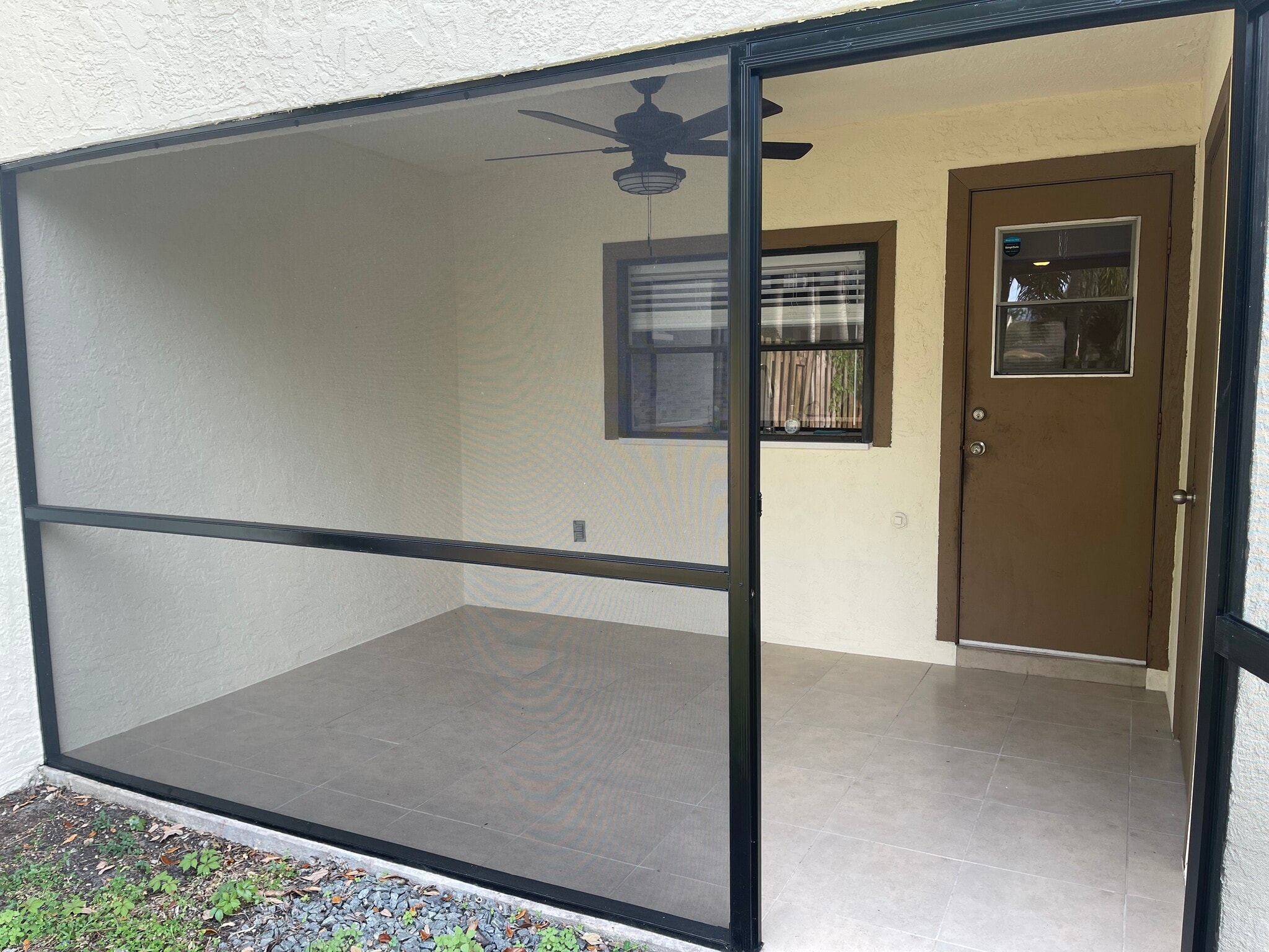 Screened patio - 2051 Cove Ln