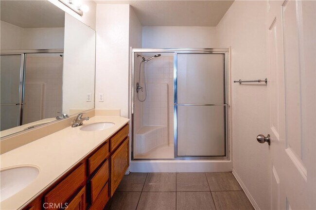 Building Photo - 5992 Paseo Encantada