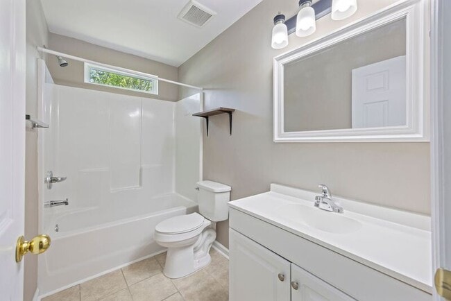 Building Photo - 2066 Central Ave