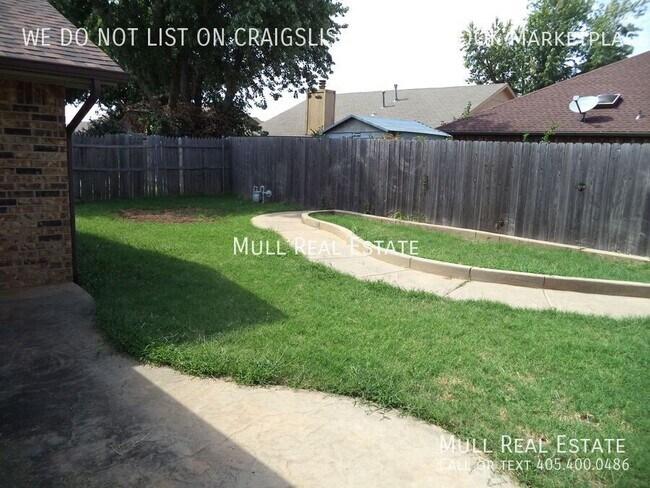 Building Photo - Furnished Single Family Home