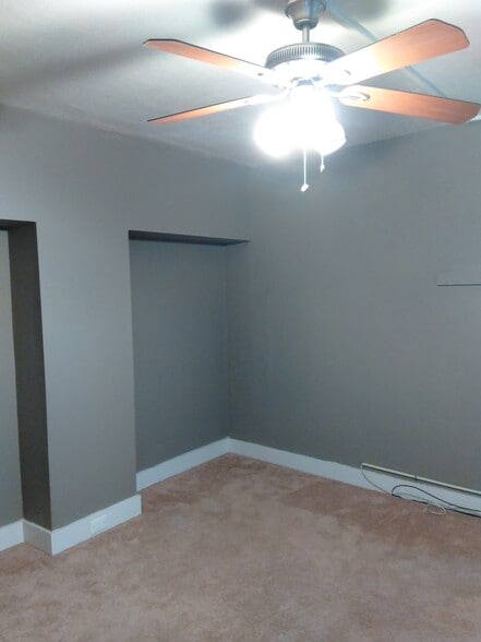 TV Room - 1340 S Hanover St