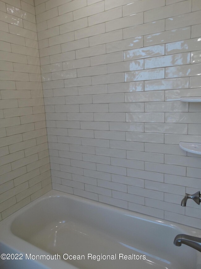 Building Photo - 74 Norwood Ave