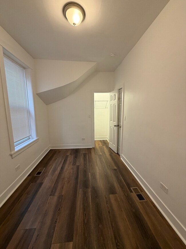 Building Photo - 1922 S Harvey Ave