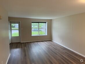 Building Photo - 565A Thrush Ct