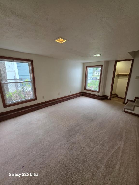 Building Photo - 820 S Locke St