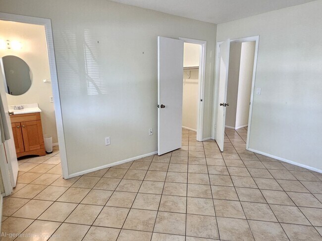 Building Photo - Annual Unfurnished 2 Bedroom 2 Bathroom Duplex with a Carport on Venice Island!