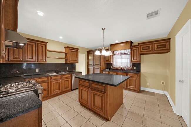 Building Photo - 10210 Moers Rd