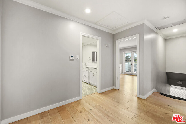 Building Photo - 11423 Sunshine Terrace