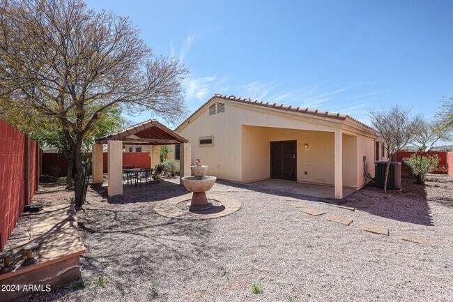 Building Photo - 3974 N Dead Wood Dr