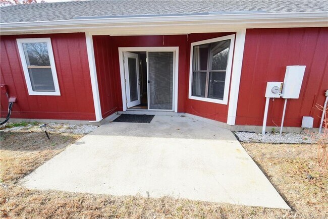 Building Photo - 733 Mosswood Ln