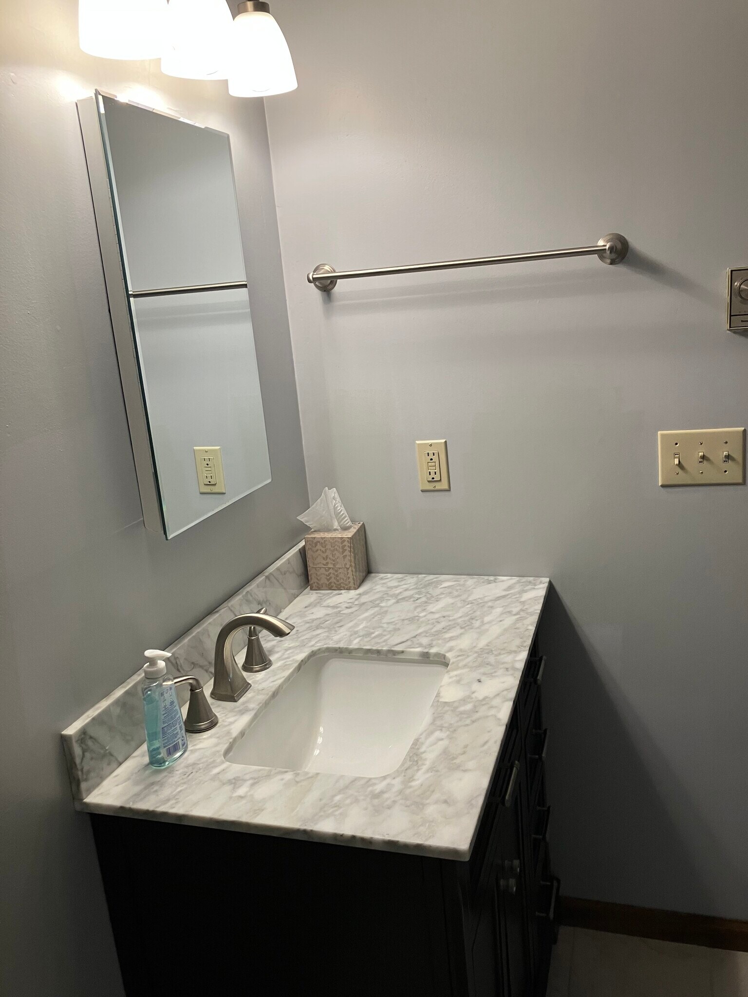 Building Photo - 43 Shasta Dr