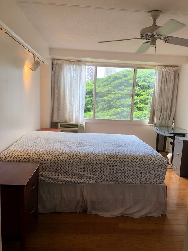 Building Photo - Furnished and Renovated 2 Bed 2 Bath 1 Parking at Marco Polo Apartments, Views and Amenities!!!