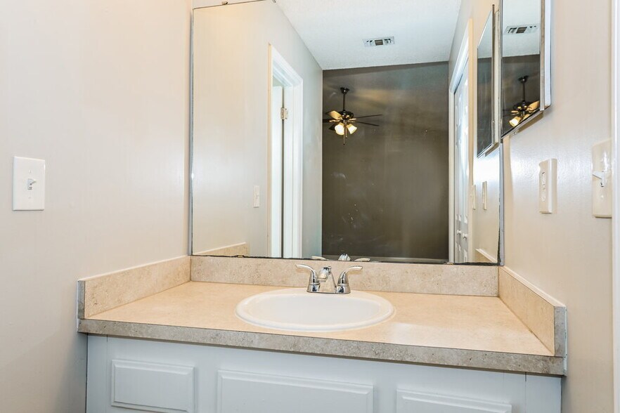 Building Photo - 7790 Collins Ridge Blvd