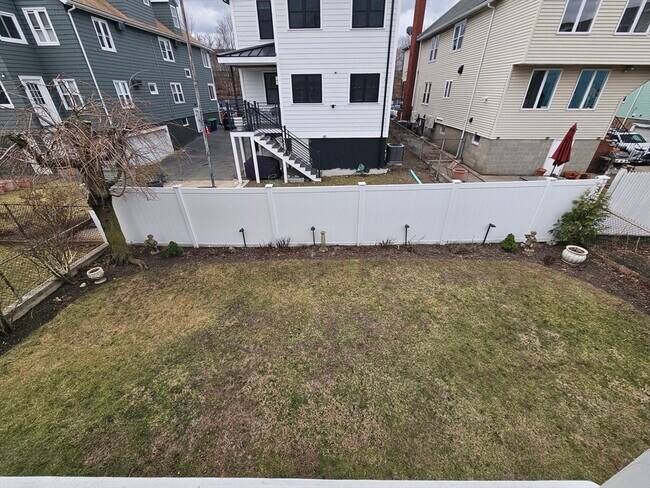 Building Photo - 118 Governor Winthrop Rd