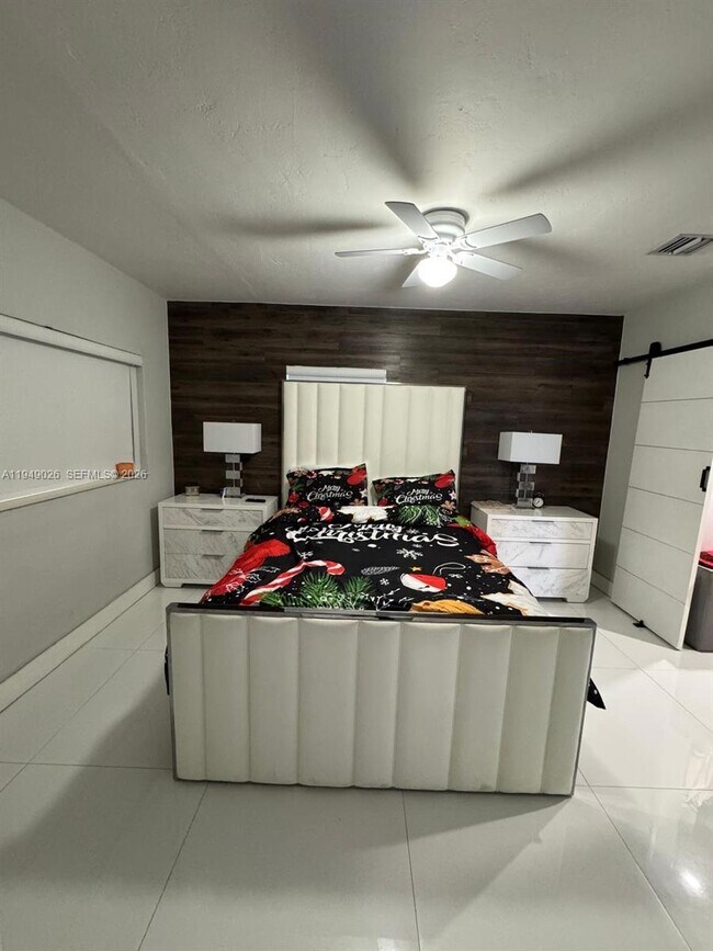 Building Photo - 3551 Palm Ave