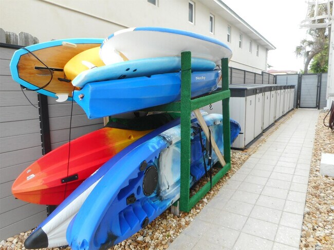 Building Photo - 550 Ave