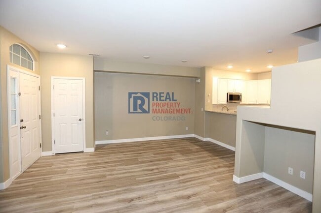 Building Photo - 8417 Stonybridge Cir