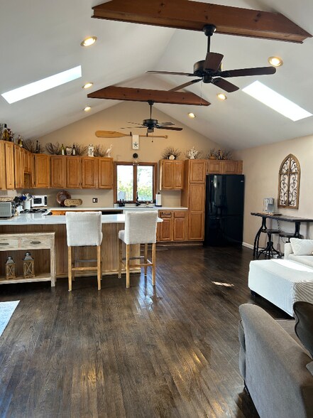 Building Photo - 95 S Ward Ave