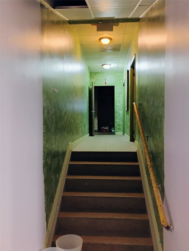 Building Photo - 9788 Clarewood Dr