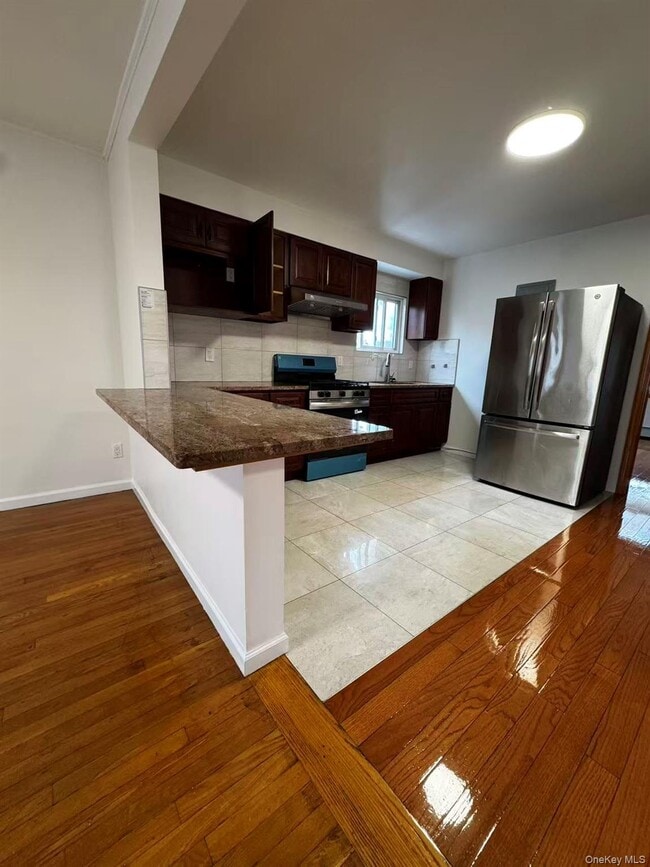 Primary Photo - 149-45 19th Ave