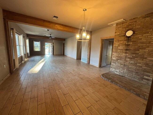 Building Photo - 118 Reed Ranch Rd