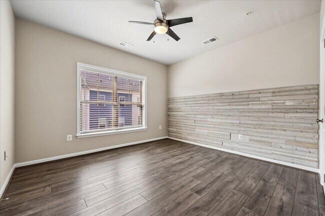 Building Photo - 14319 Potomac Heights Ln