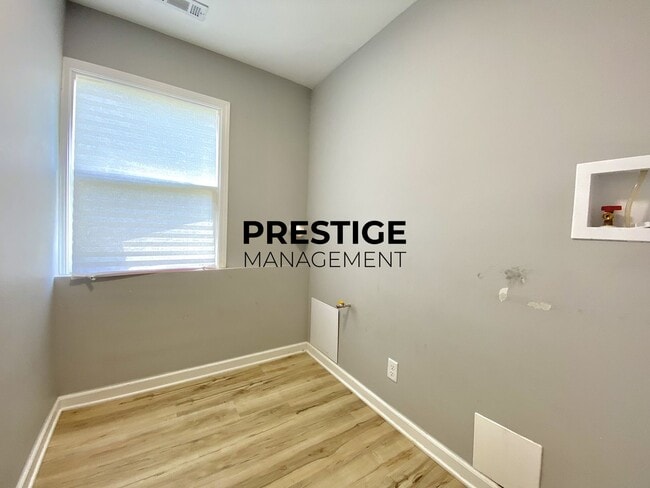 Building Photo - Updated 3 Bedroom Home in Gary