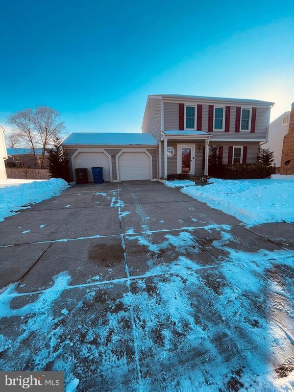 Building Photo - 404 Navaho Dr