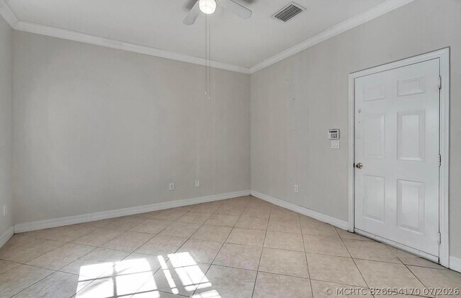 Building Photo - 133 Harbors Way