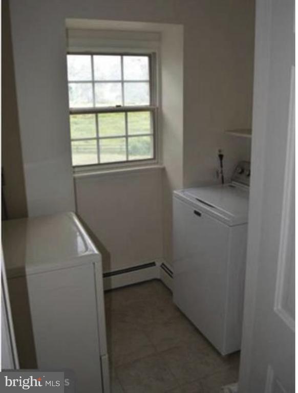 Building Photo - 15537 Carroll Rd