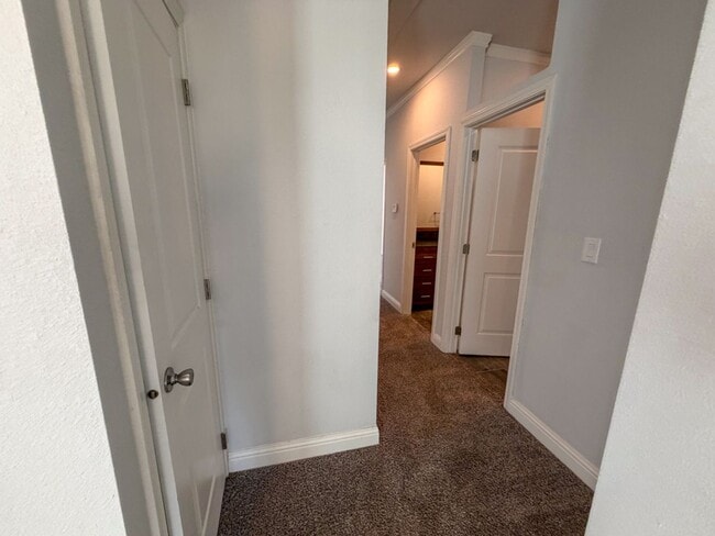 Building Photo - 13734 Ferguson Dr