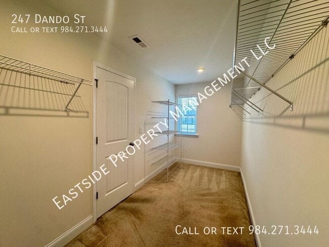 Building Photo - 247 Dando St