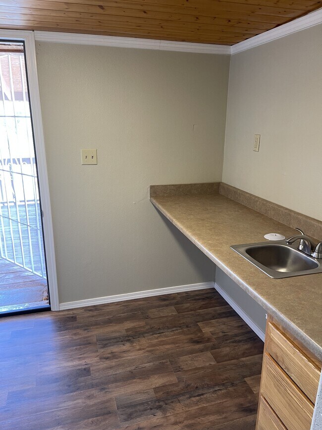 Building Photo - 361 S 2nd St