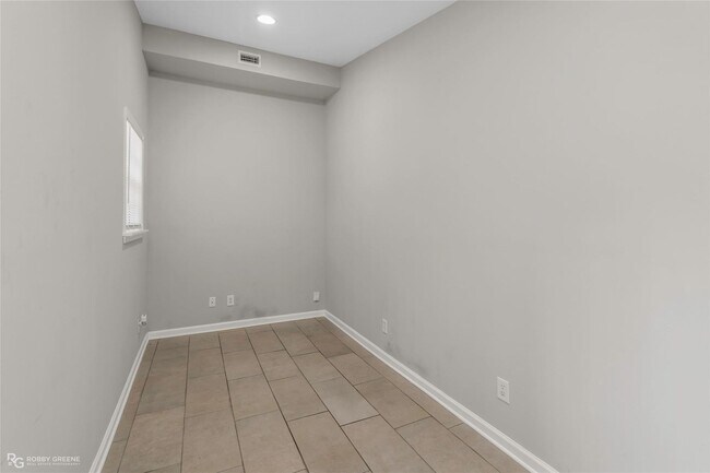 Building Photo - 9346 Shartel Dr