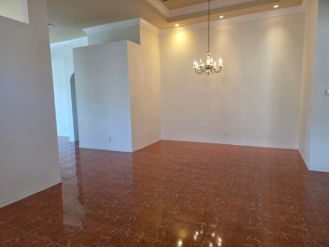 Building Photo - 7145 Veneto Dr