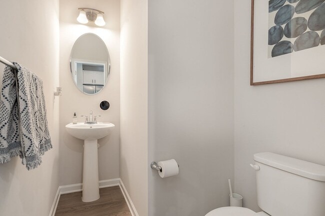 Building Photo - Premier End-Unit Townhome in Valley Run: A...