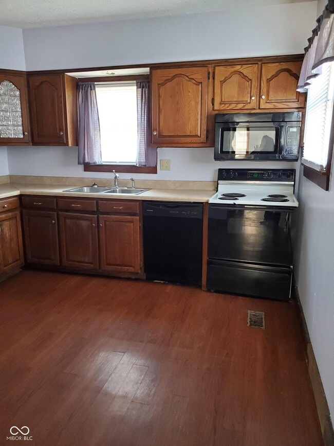 Building Photo - 4507 Bluff Rd