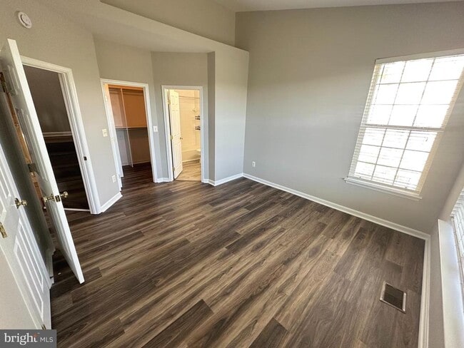 Building Photo - 14226 Hampshire Hall Ct