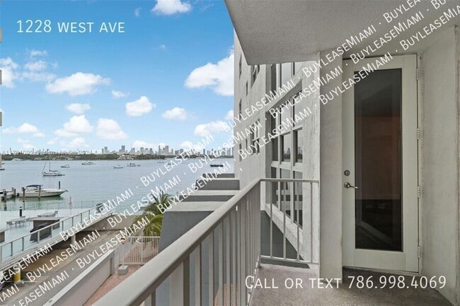 Building Photo - 1228 West Ave