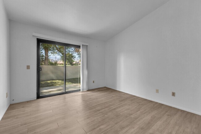 Building Photo - 40900 Breezy Pass Rd
