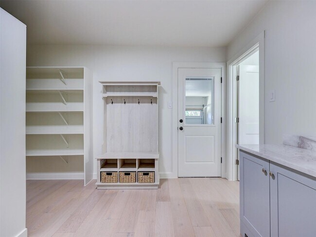 Building Photo - 11224 Pickard Ln