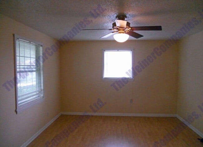 Building Photo - Sublease Available Beginning December 1st