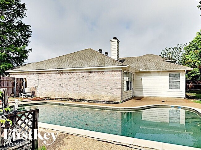 Building Photo - 1003 Prado Real Dr