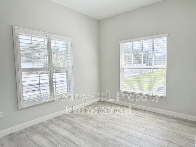 Building Photo - 2408 Corrine Dr