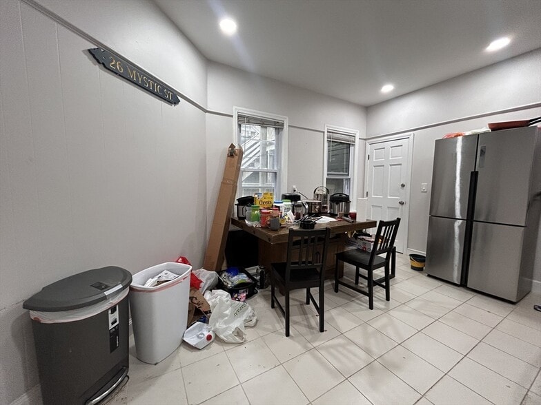 Building Photo - 26 Mystic St