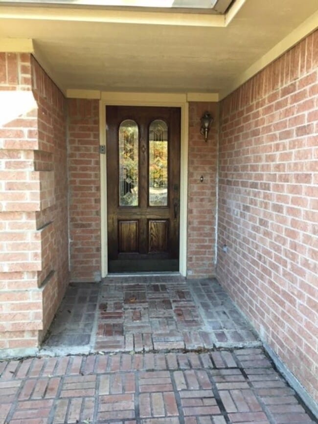 Building Photo - 3 bedroom single-family in Burleson ISD