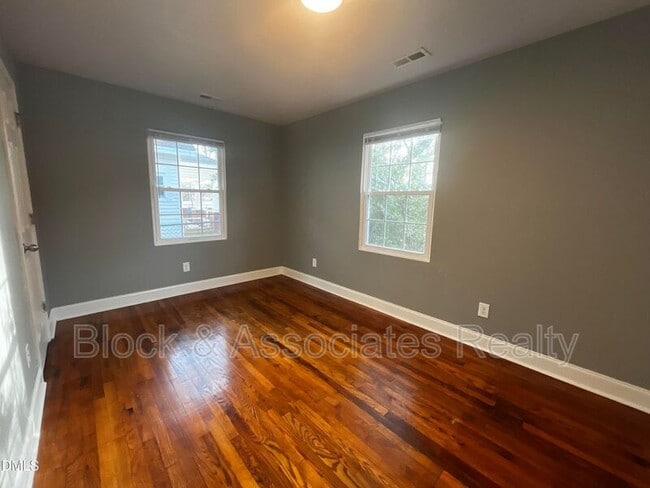 Building Photo - 807 Chatham St