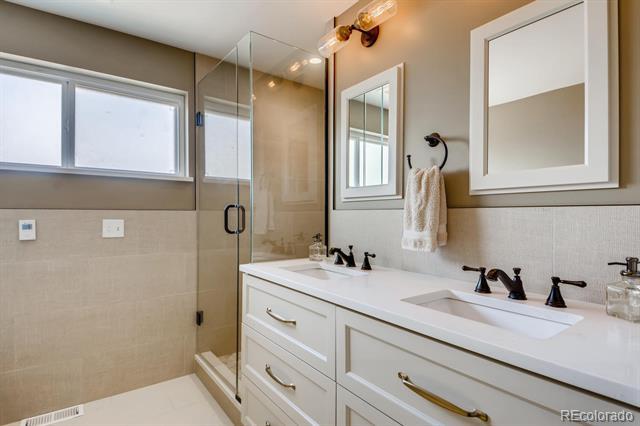 Building Photo - 4805 W 11th Ave